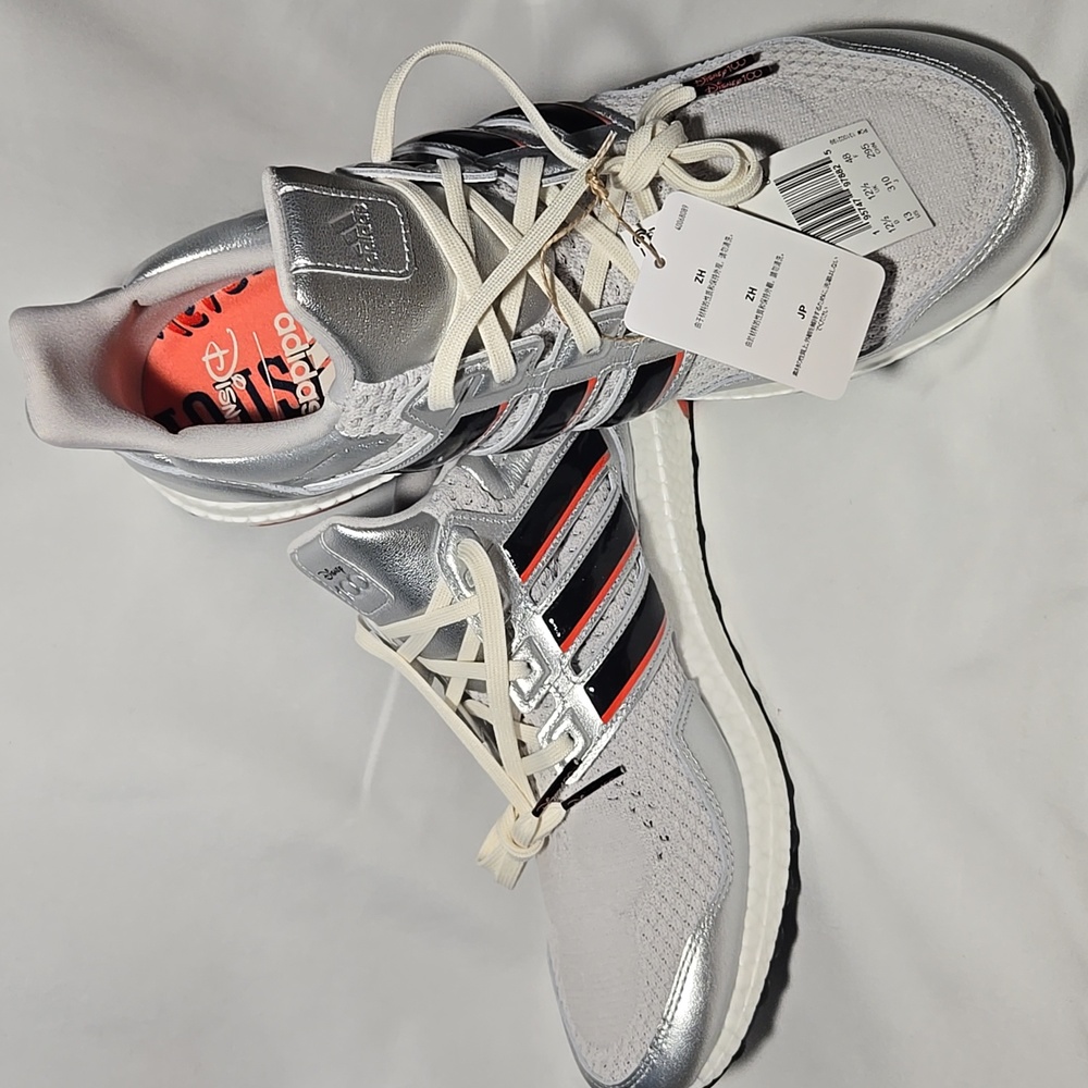 Ultraboost 1.0 x Disney 10